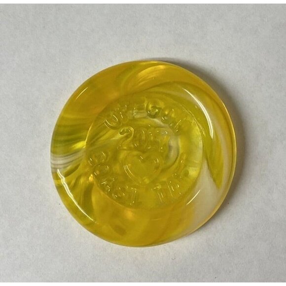 2017 Yellow Art Glass 2” Paperweight Glass Heart Oregon Coast Taft Art Studio #2 - Picture 1 of 9